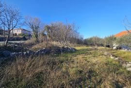 Otok Krk - građevinsko zemljište 1.018m2, pogled more, Vrbnik, Terreno