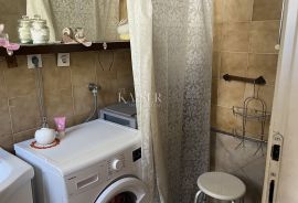 Rijeka, Krimeja - Stan u dvojnoj kući sa okućnicom, Rijeka, Appartement