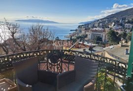 Opatija, centar trosobni komforni stan u austrougarskoj vili s pogledom na obalu i more, Opatija, Appartement