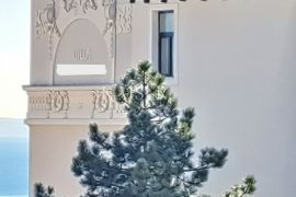 Opatija, centar trosobni komforni stan u austrougarskoj vili s pogledom na obalu i more, Opatija, Wohnung