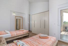 Istra, Medulin - prekrasna kuća 80m od mora, 170m2, pogled na more, Medulin, Maison