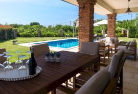 Otok Krk, Dobrinj, okolica - luksuzna villa 179m2, Dobrinj, Famiglia