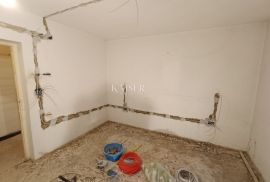 Rijeka, Turnić - stan 53m2 sa započetom adaptacijom, Rijeka, Appartment