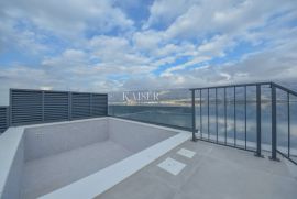 Vinjerac - luksuzni penthouse 135m2, 1. red do mora, Posedarje, Διαμέρισμα