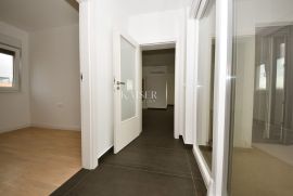 Zadar - luksuzni penthouse 110m2 + krovna terasa 80m2, Zadar, Διαμέρισμα