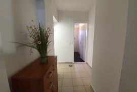 Istra - Poreč, stan u prizemlju, dvorište, blizina mora, Poreč, Apartamento