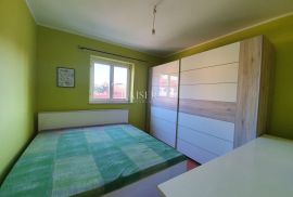 Istra - Poreč, stan u prizemlju, dvorište, blizina mora, Poreč, Appartement