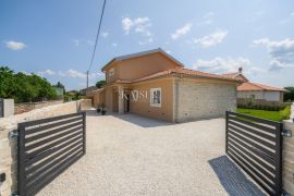 Istra, Rovinj -vila s bazenom, novogradnja, 190 m2, Rovinj, Casa