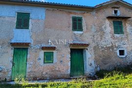 Brseč - kuća za renovaciju, 180 m2, Mošćenička Draga, Casa