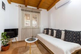 Istra, Fažana - kuće s bazenom, 140 m2, Fažana, Casa