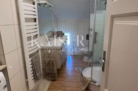 Opatija, Lovran – Etaža povijesne vile s 2 stana 100 m od mora, Lovran, Appartement