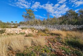 Otok Krk, Malinska - građevinsko zemljište 700m2, Malinska-Dubašnica, Zemljište