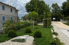 Otok Krk, Dobrinj, okolica - kuća sa bazenom, Dobrinj, House