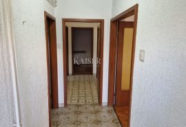 Rijeka, Vežica - stan sa garažom i okućnicom, Rijeka, Flat