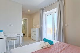 Labin - moderna kuća s bazenom, 180 m2, Labin, Kuća