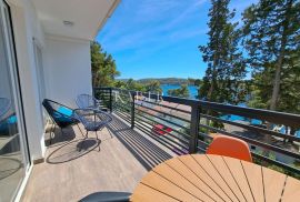 Mali Lošinj - predivna kuća 288m2, 70m do mora, Mali Lošinj, House