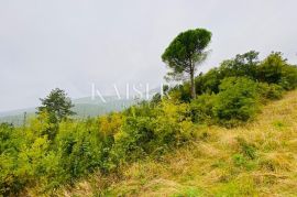 Medveja - građevinsko zemljište 2.red do mora 6000 m2, Lovran, Zemljište