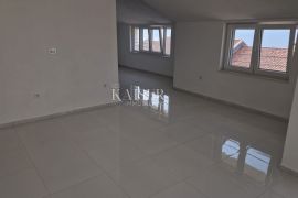 Crikvenica - stan u novogradnji sa prekrasnim pogledom na more, Crikvenica, Appartment