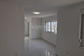 Crikvenica - predivan stan u novogradnji sa pogledom na more, Crikvenica, Appartement