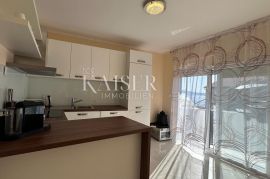 Crikvenica - stan u prizemlju s pogledom na more, 112 m2, Crikvenica, Apartamento