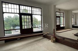 Lovran - poslovni prostor 192 m2, Lovran, Propriedade comercial