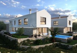 Otok Krk, Malinska - kuća 97m2 sa bazenom, Malinska-Dubašnica, Casa