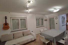 ISTRA, PULA - Stan 2S+DB 64m2 s garažom blizu centra, Pula, Appartment