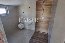 Barban - kuća s bazenom 160 m2 i okućnicom 1100 m2, Barban, Kuća