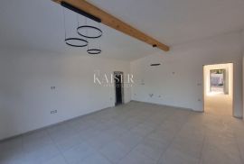 Barban - kuća s bazenom 160 m2 i okućnicom 1100 m2, Barban, Дом