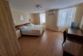 Crikvenica, Selce - Kuća za odmor u staroj jezgri 180m2, Crikvenica, Σπίτι