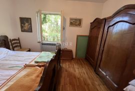 Otok Krk, Dobrinj - Predivna kuća 139 m2 sa okućnicom od 2769 m2, Dobrinj, Maison