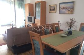 Otok Krk, Krk - dvoetažni stan s pogledom na more, 85 m2, Krk, Appartment