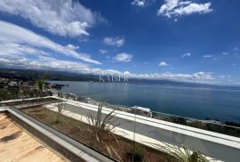 Opatija - Luksuzan penthouse sa krovnom terasom i bazenom 275 m2, Opatija, Διαμέρισμα