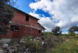 Istra, Labin - kuća s predivnom okućnicom, 170m2, Labin, House