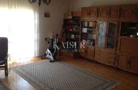 Istra - Buzet, obiteljska kuća 350 m2, Buzet, House