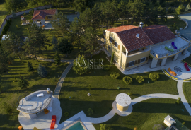 Istra, Pazin - jedinstveno imanje, 42.000 m2, Pazin, Terrain