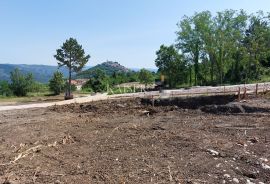 Istra,Motovun-građevinsko zemljište s panoramskim pogledom, Motovun, Arazi