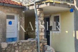 Otok Krk, Punat - kuća u staroj jezgri 90 m2, Punat, Kuća