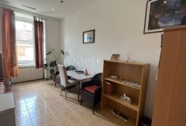 Rijeka, centar -  Dva stana u strogom centru grada  72 m2, Rijeka, Appartment