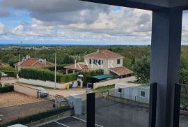 Istra - Poreč, stan u prizemlju sa vrtom 75m2, Poreč, Kвартира