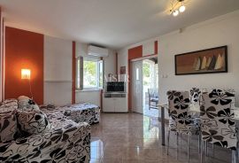 Otok Krk, okolica Dobrinja, samostojeća kuća 150 m2, Dobrinj, Casa