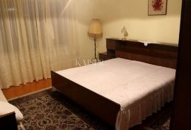 Senj, stan 105m2, 3S + DB, Senj, Appartamento