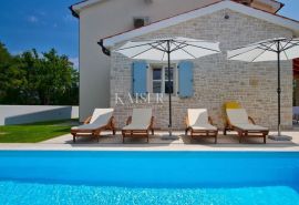 Istra, Marčana - vila s bazenom, 200m2, Marčana, Famiglia