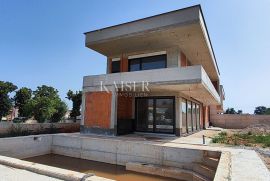 Pula, okolica - novogradnja, kuća u nizu, 200m2, Marčana, House