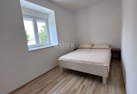 Otok Krk, Dobrinj - samostojeća kuća, 86 m2, Dobrinj, Kuća