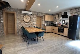 Otok Krk, Dobrinj - adaptirana starina, 140 m2, Dobrinj, Famiglia