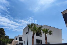 Medulin - moderna vila s bazenom, 290 m2, Medulin, Haus