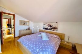 Opatija – Impresivan dvoetažni stan od 150 m2 s prekrasnim pogledom, Opatija, Kвартира