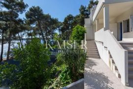 Otok Lošinj, Mali Lošinj - kuća prvi red do mora, Mali Lošinj, Casa