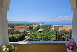 Otok Krk, Malinska - kuća sa 4 apartmana, Malinska-Dubašnica, Ev